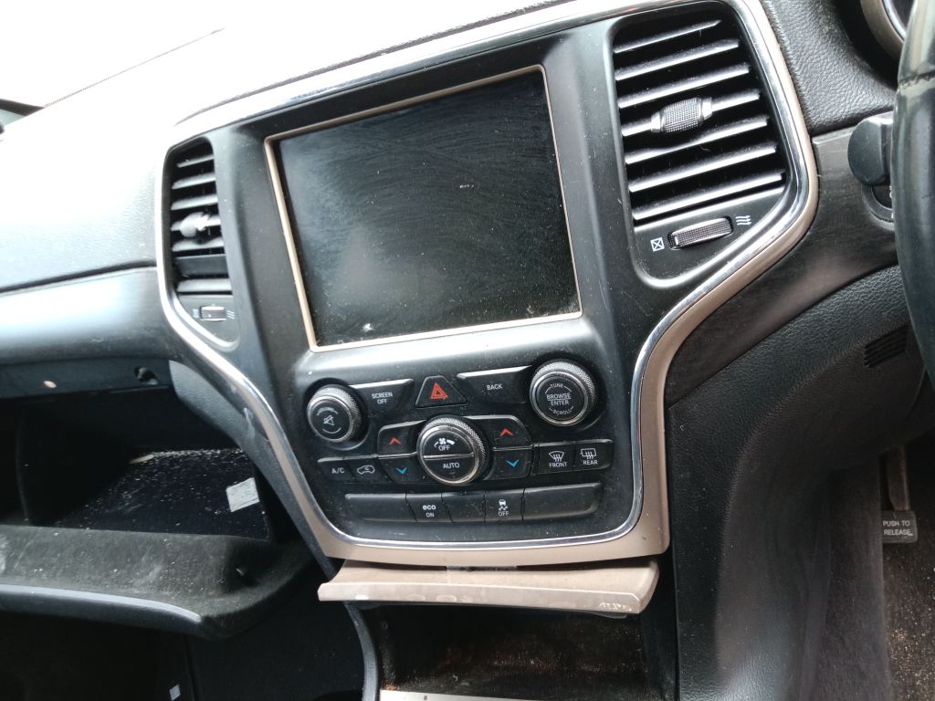 P5349 - Jeep Grand Cherokee 2014 Silver Wrecking - Image 4