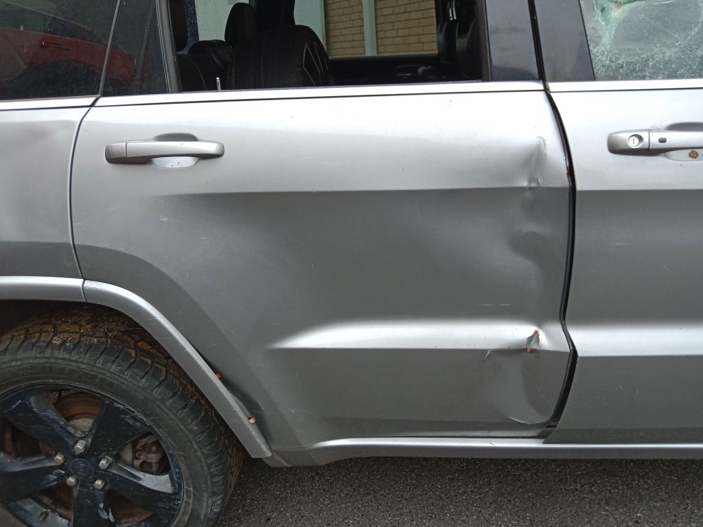 P5349 - Jeep Grand Cherokee 2014 Silver Wrecking - Image 7