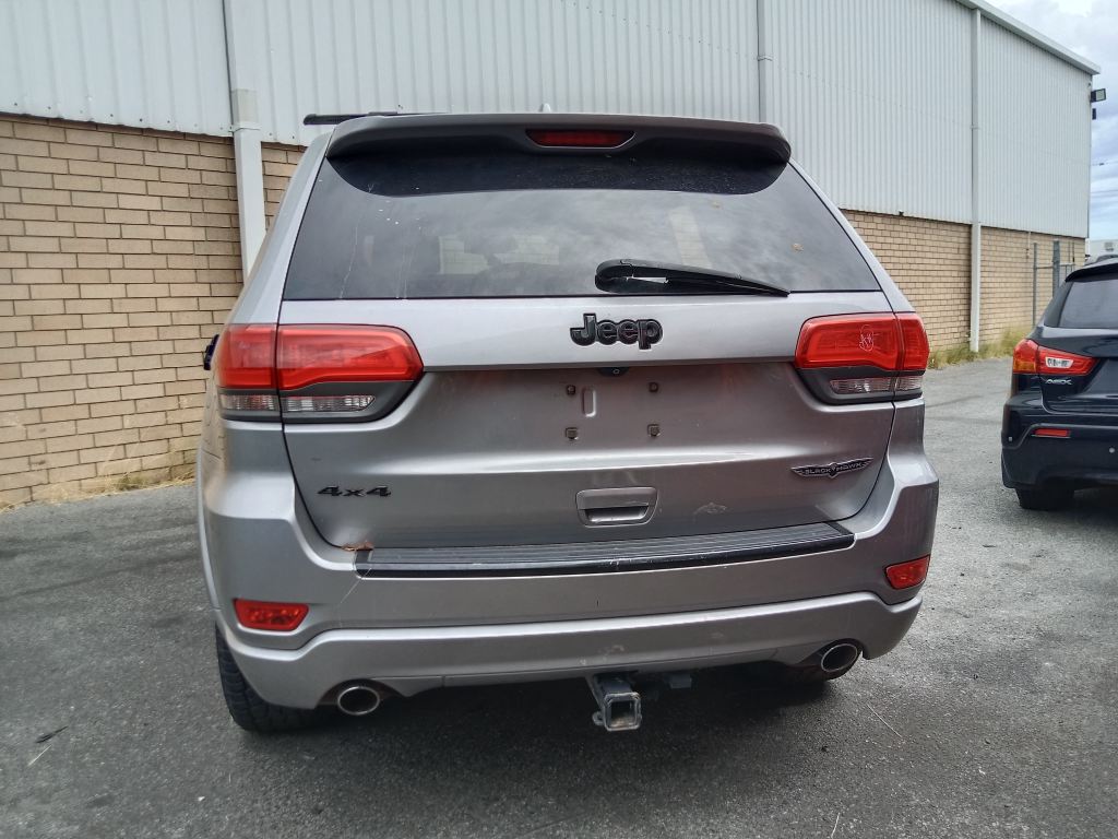 P5349 - Jeep Grand Cherokee 2014 Silver Wrecking - Image 11