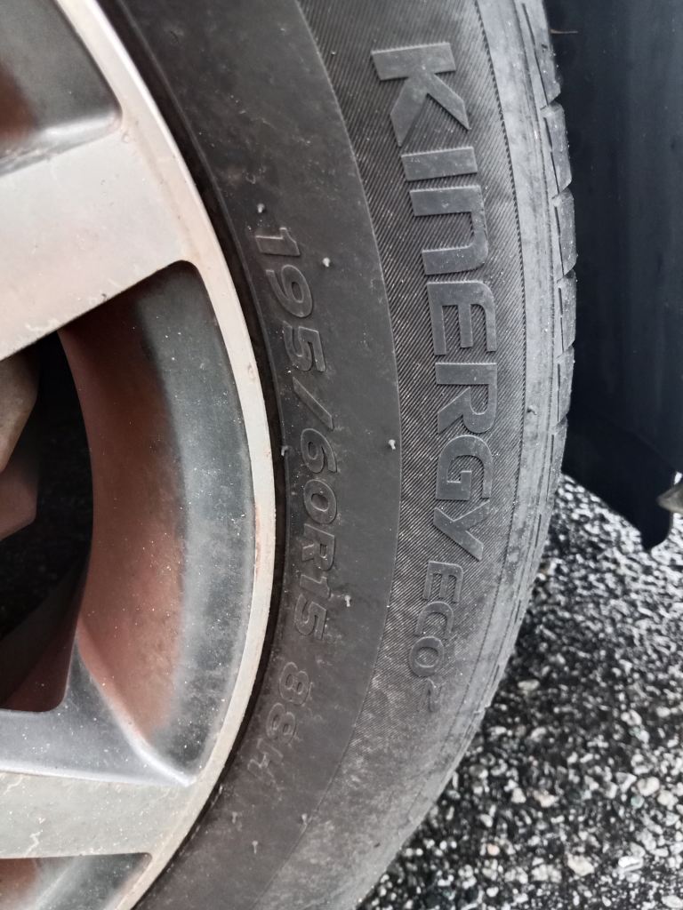 P5351 - Toyota Prius Hybrid 2006 White Wrecking - Image 11