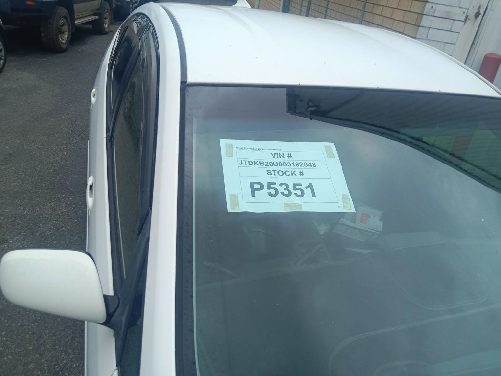 P5351 - Toyota Prius Hybrid 2006 White Wrecking - Image 12