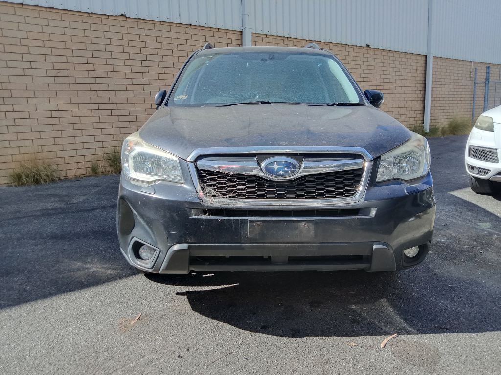 P5359 - Subaru Forester 2015 Grey Wrecking