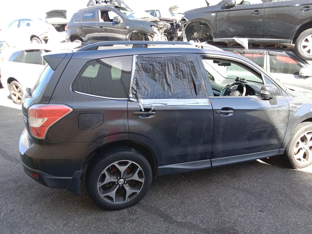 P5359 - Subaru Forester 2015 Grey Wrecking - Image 15