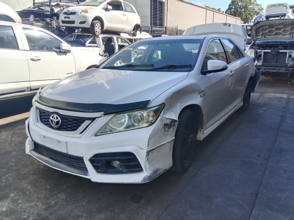 P5363 - Toyota Aurion 2012 White Wrecking