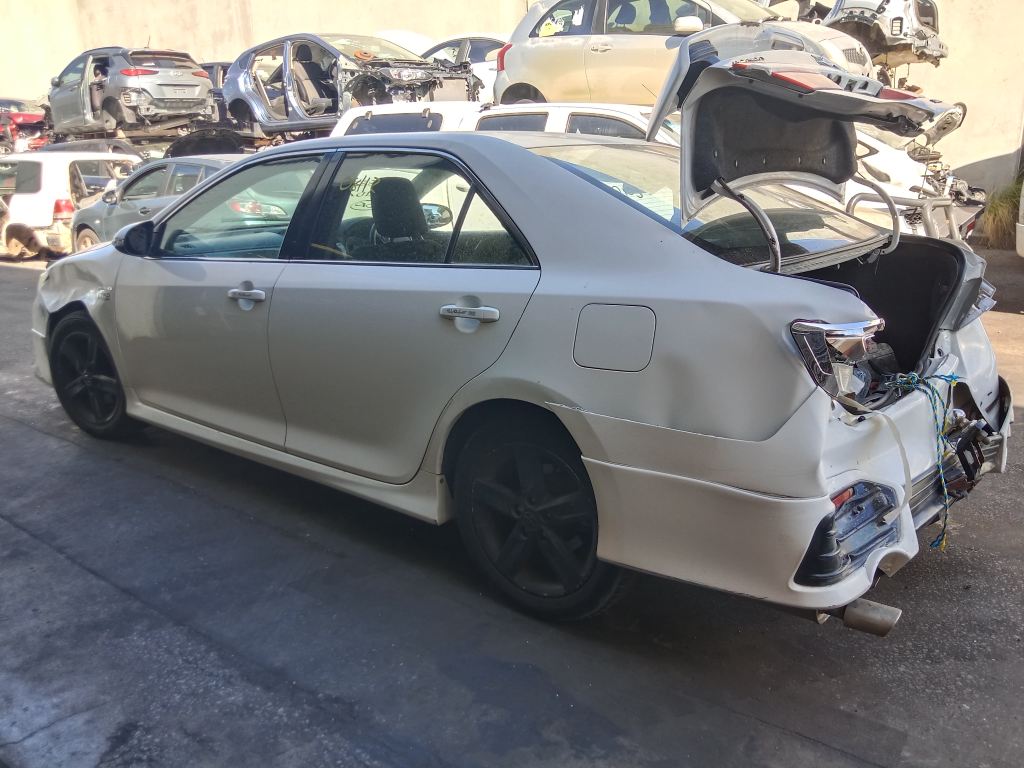 P5363 - Toyota Aurion 2012 White Wrecking - Image 14