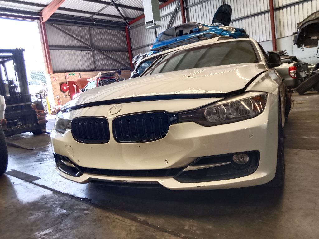 P5365 - BMW 3 Series F30 2012 White Wrecking - Image 14