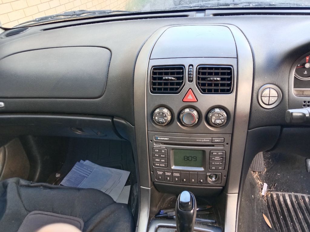 P5367 - Holden Crewman 2006 White Wrecking - Image 5