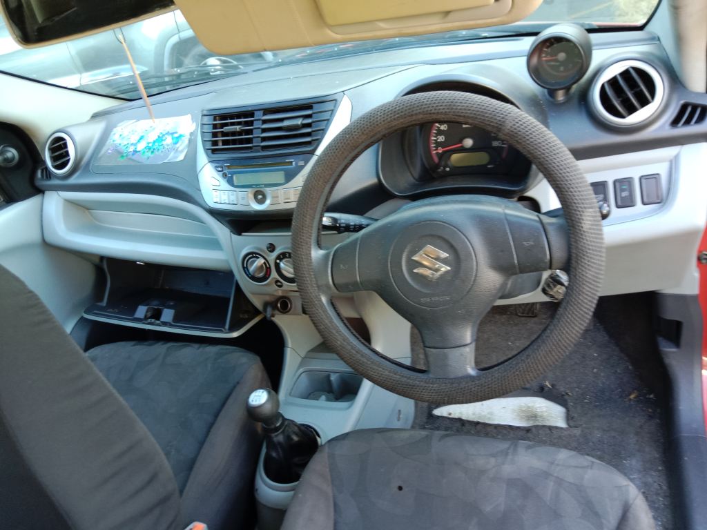 P5369 - Suzuki Alto 2011 Red Wrecking - Image 5