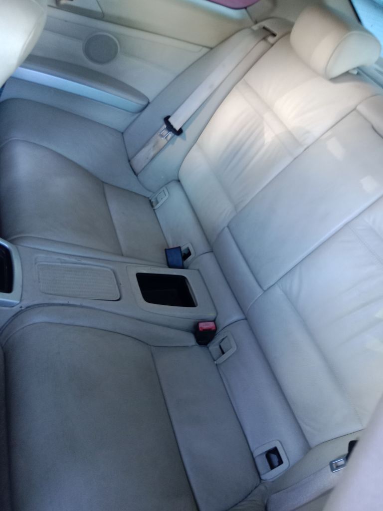 P5371 - BMW 3 Series E90 2008 Blue Wrecking - Image 3