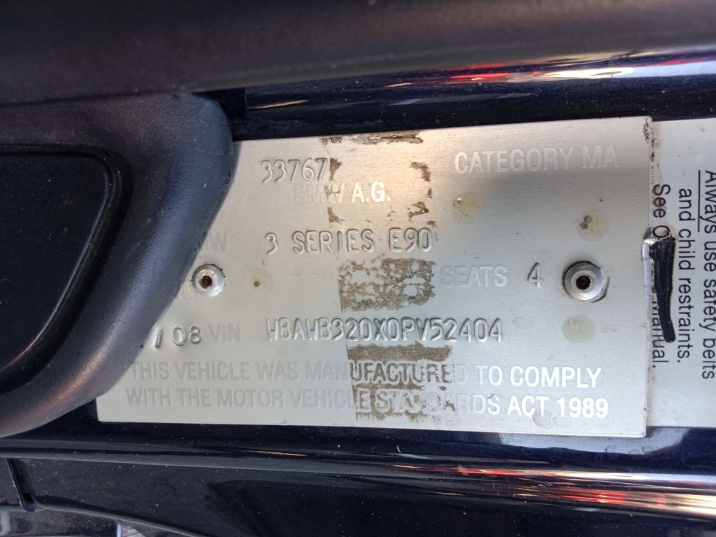 P5371 - BMW 3 Series E90 2008 Blue Wrecking - Image 5