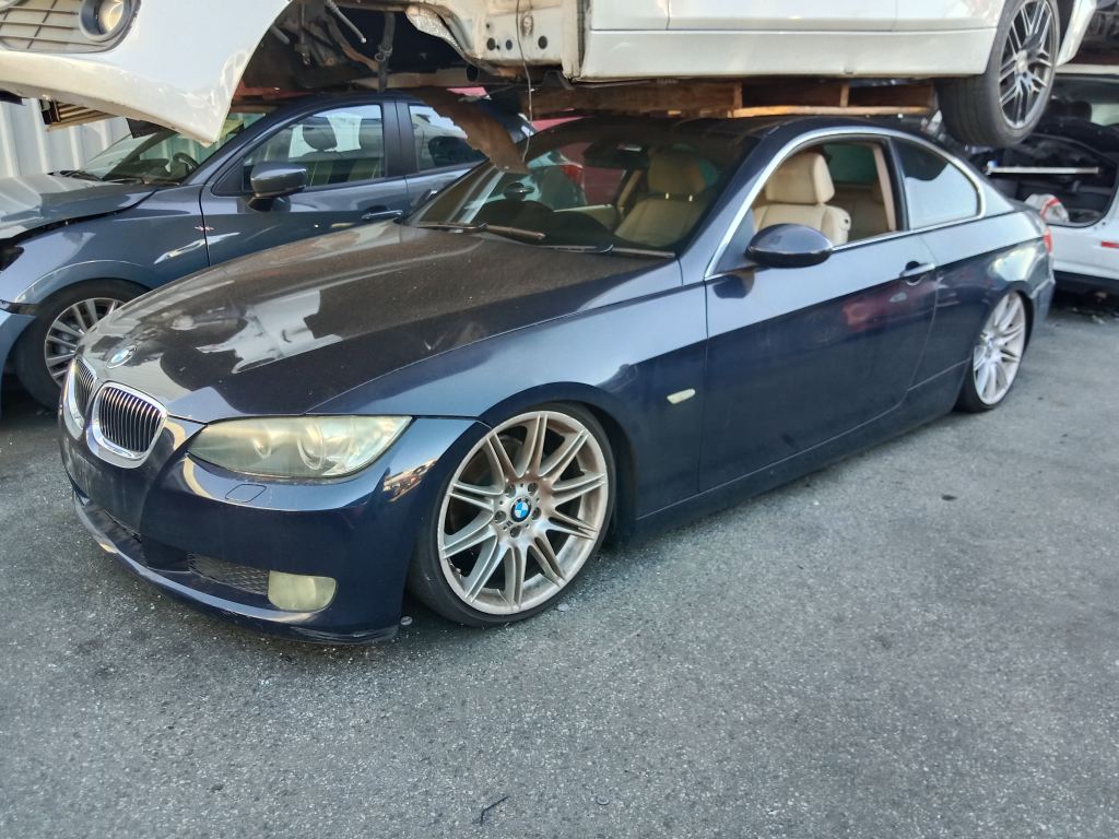 P5371 - BMW 3 Series E90 2008 Blue Wrecking - Image 16