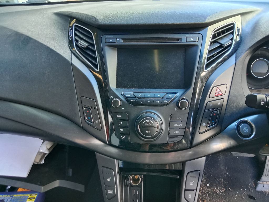 P5374 - Hyundai i40 2016 Blue Wrecking - Image 5