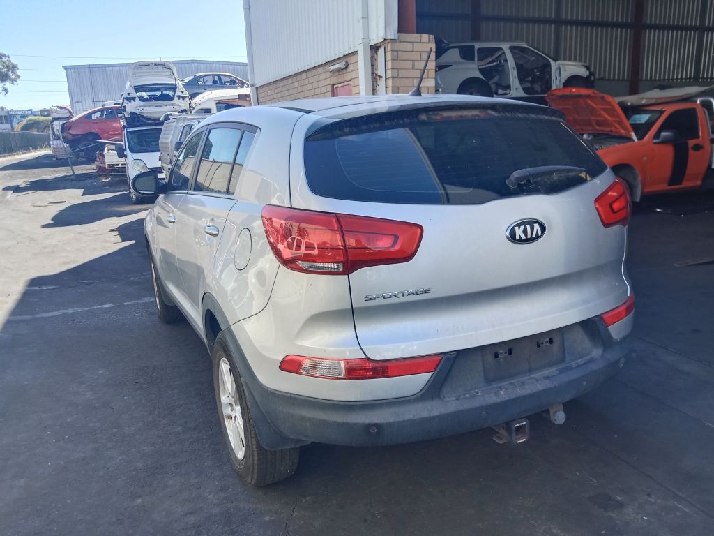 P5375 - Kia Sportage 2014 Silver Wrecking - Image 11