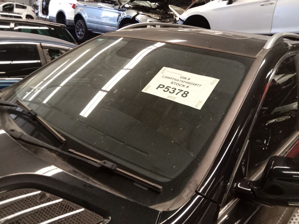 P5379 - Toyota RAV4 2015 White Wrecking - Image 2