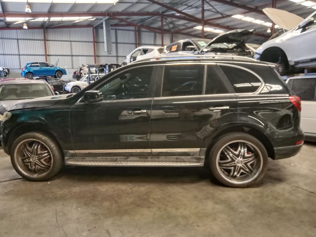 P5379 - Toyota RAV4 2015 White Wrecking - Image 4