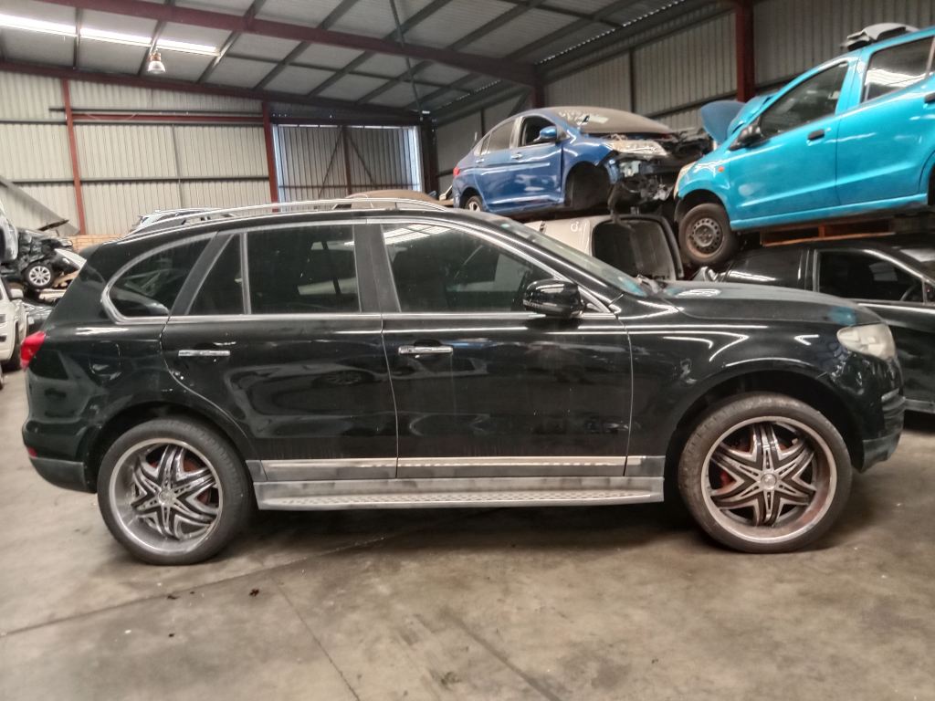 P5379 - Toyota RAV4 2015 White Wrecking - Image 15