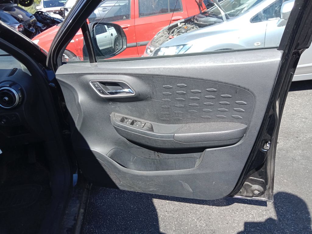 P5385 - Toyota Yaris 2011 Silver Wrecking - Image 9