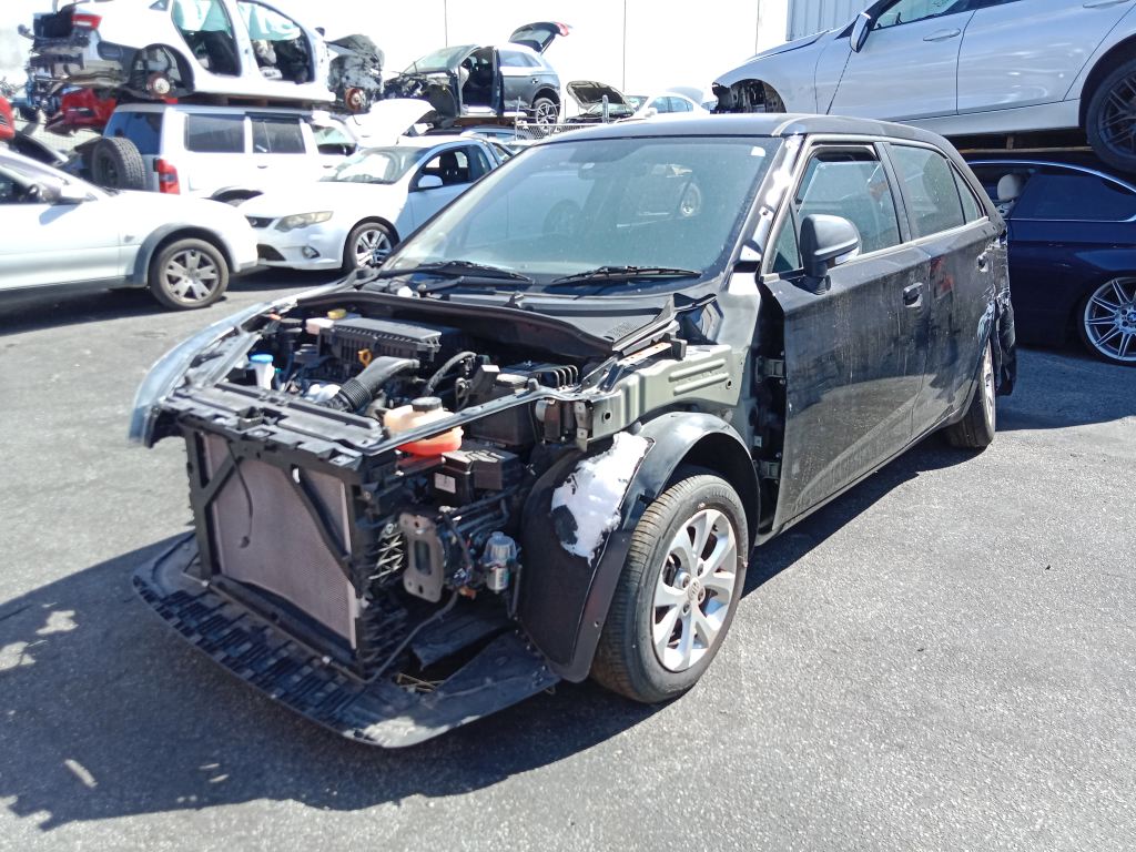 P5385 - Toyota Yaris 2011 Silver Wrecking - Image 16