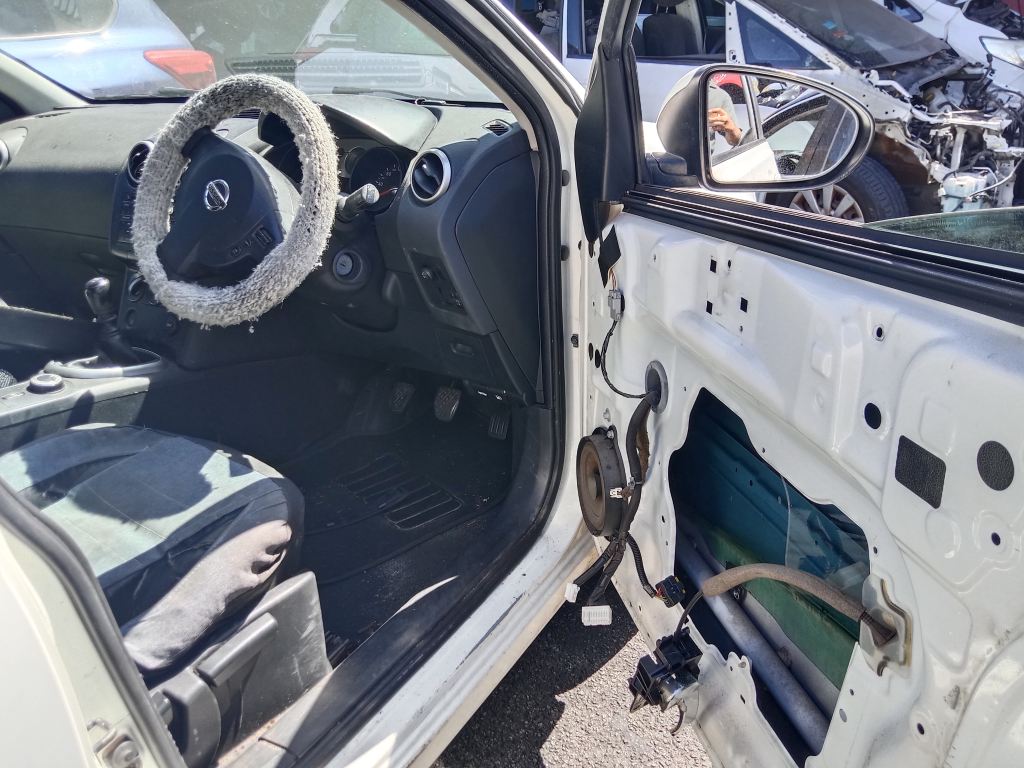 P5387 - Kia Cerato 2015 Silver Wrecking - Image 11