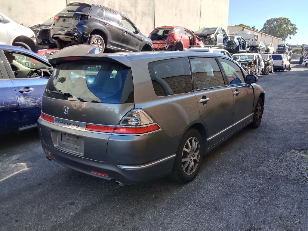 P5423 - Honda Odyssey 2007 Grey Wrecking - Image 13