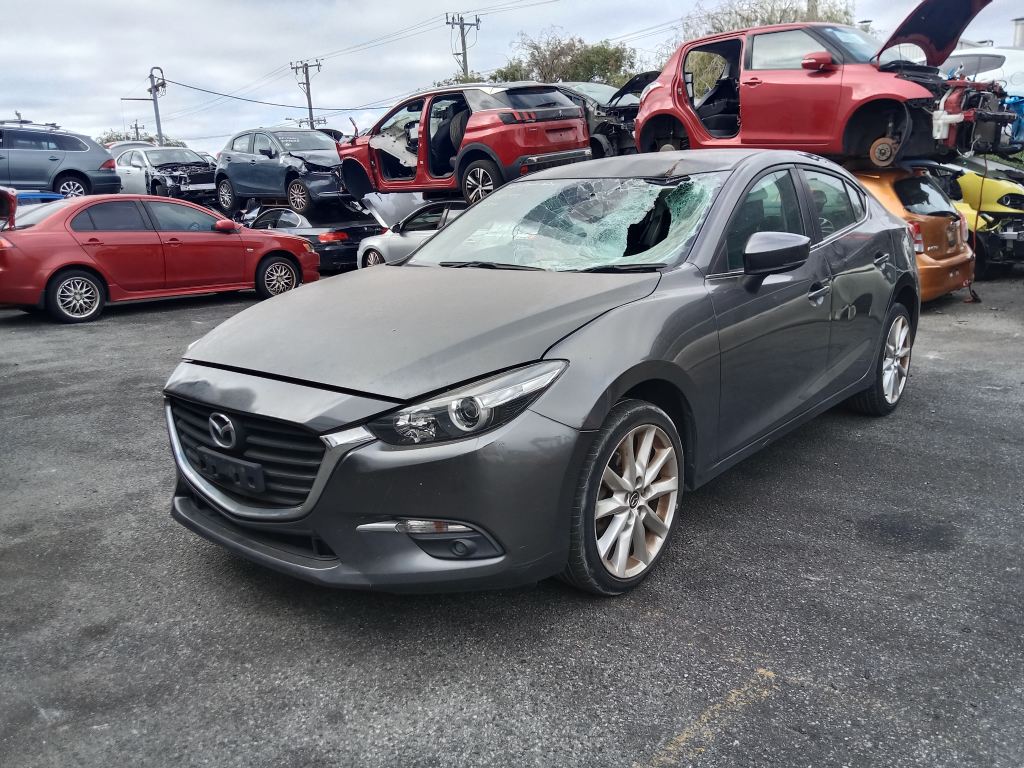 P5432 - Mazda 3 2017 Grey Wrecking