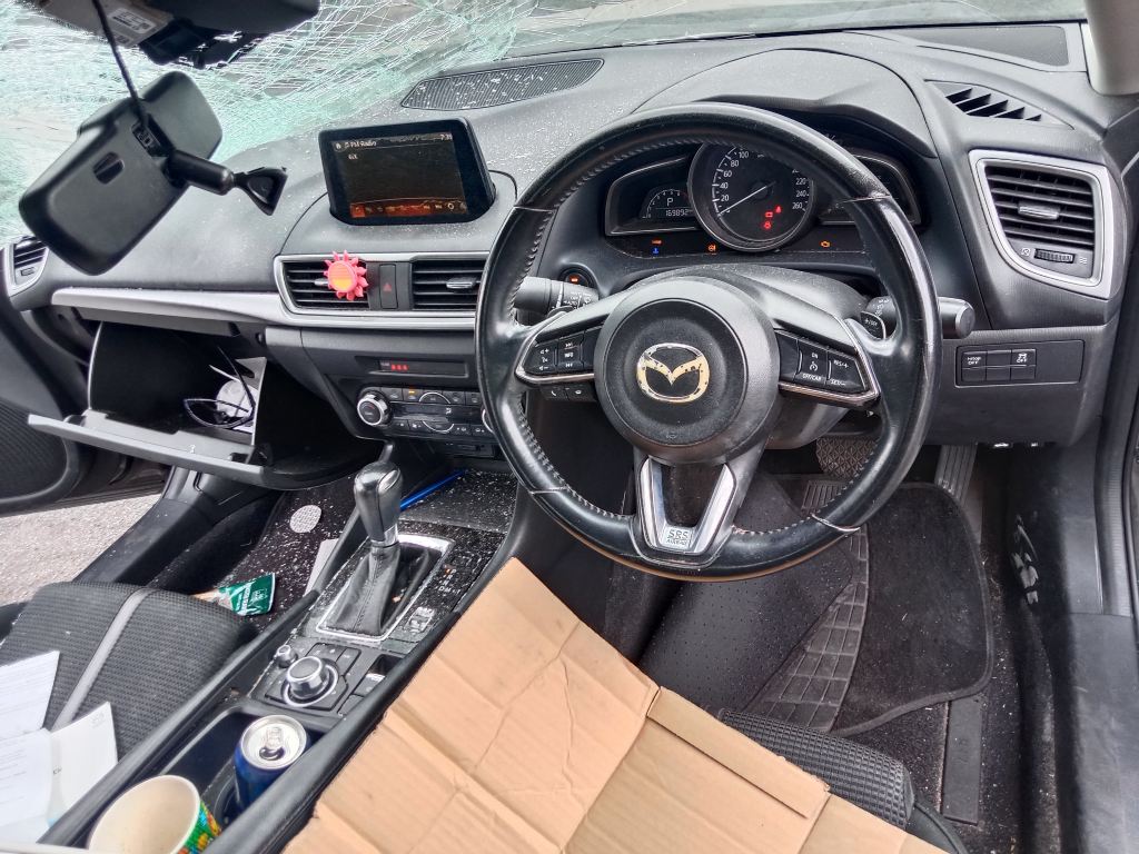 P5432 - Mazda 3 2017 Grey Wrecking - Image 3