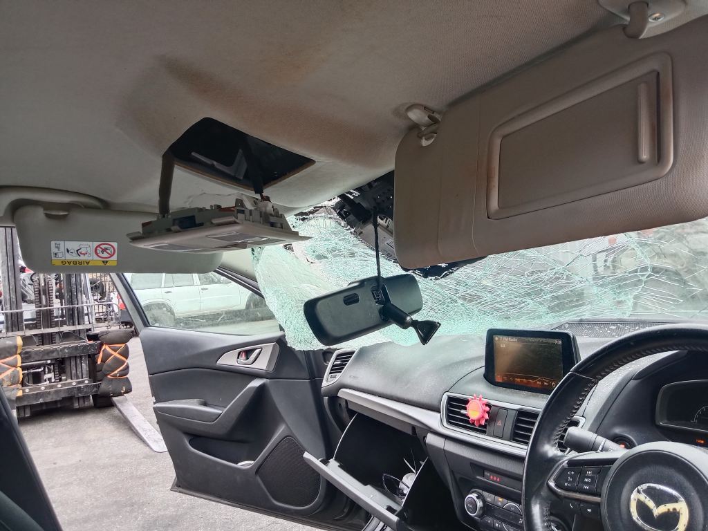 P5432 - Mazda 3 2017 Grey Wrecking - Image 5