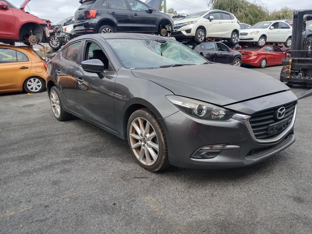 P5432 - Mazda 3 2017 Grey Wrecking - Image 16