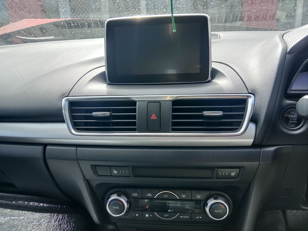 P5440 - Mazda 3 hatchback 2015 Red Wrecking - Image 2