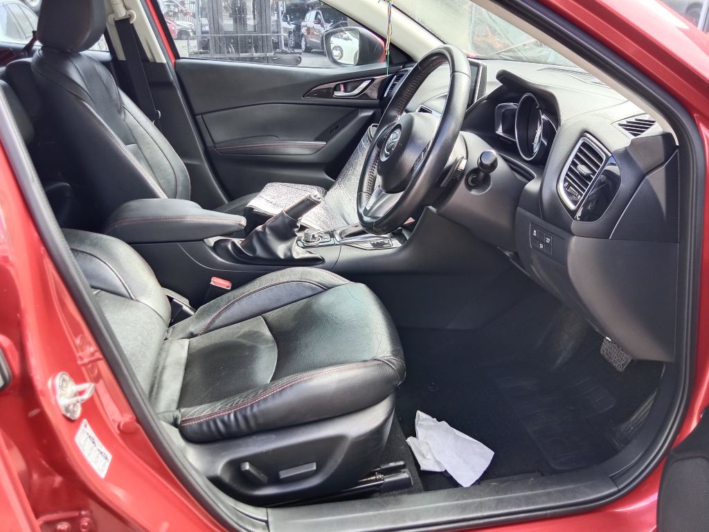 P5440 - Mazda 3 hatchback 2015 Red Wrecking - Image 4