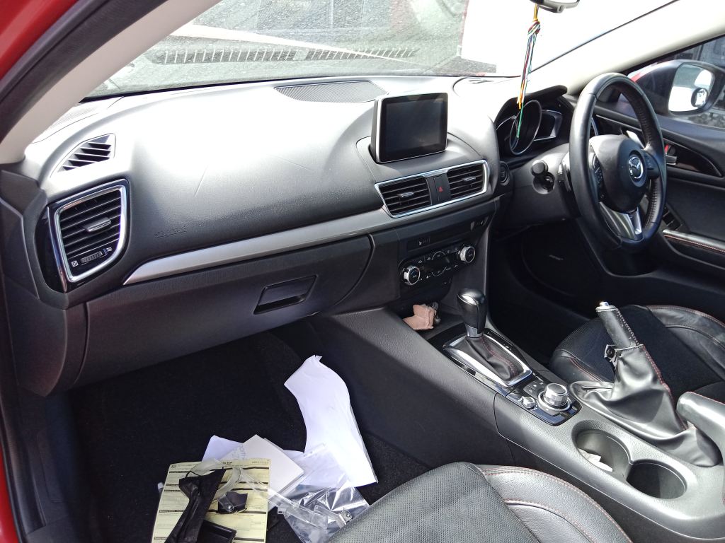 P5440 - Mazda 3 hatchback 2015 Red Wrecking - Image 6