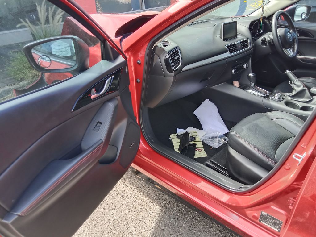 P5440 - Mazda 3 hatchback 2015 Red Wrecking - Image 7