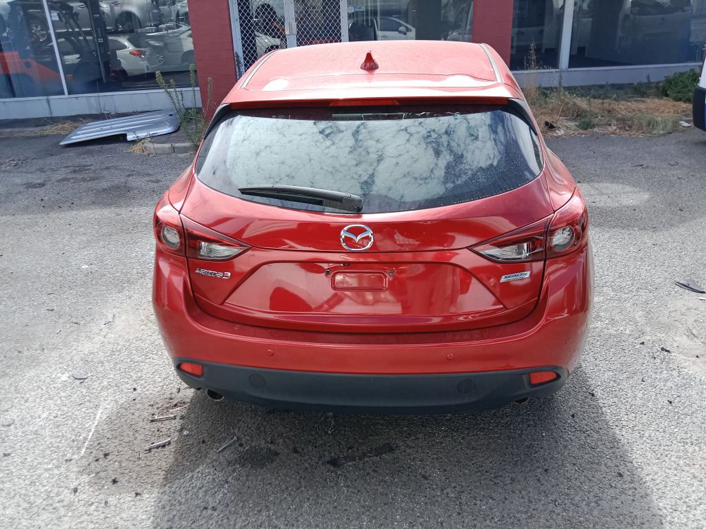 P5440 - Mazda 3 hatchback 2015 Red Wrecking - Image 13