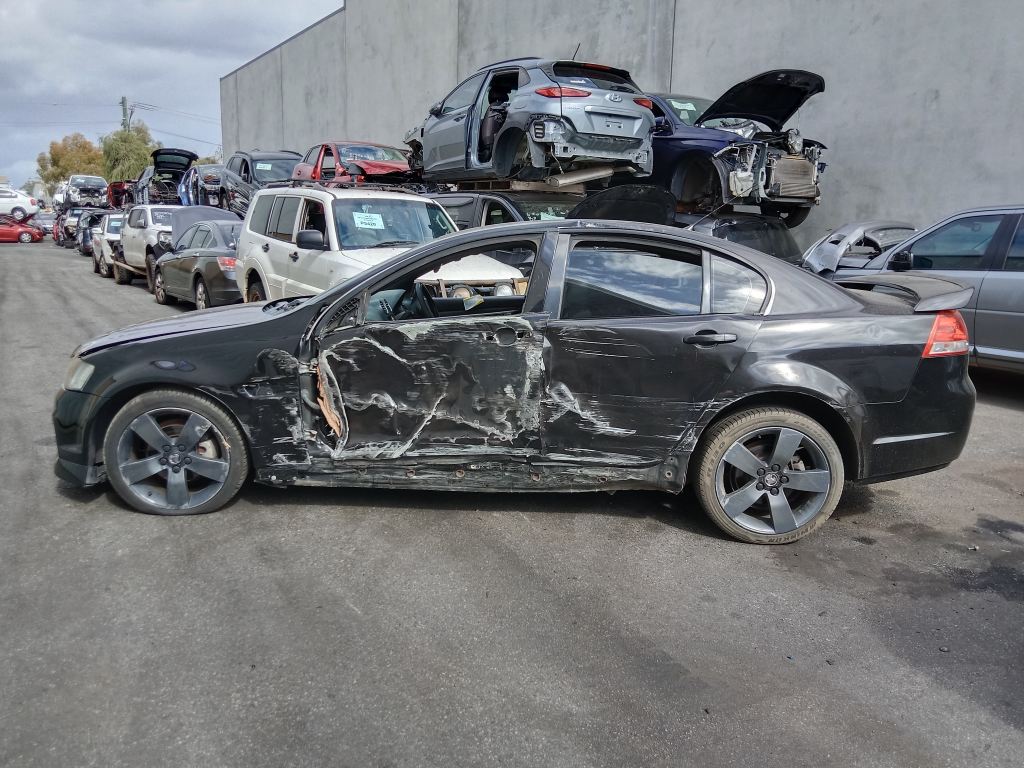 P5449 - Holden Commodore 2013 SV6 Z-Series Black Wrecking - Image 15