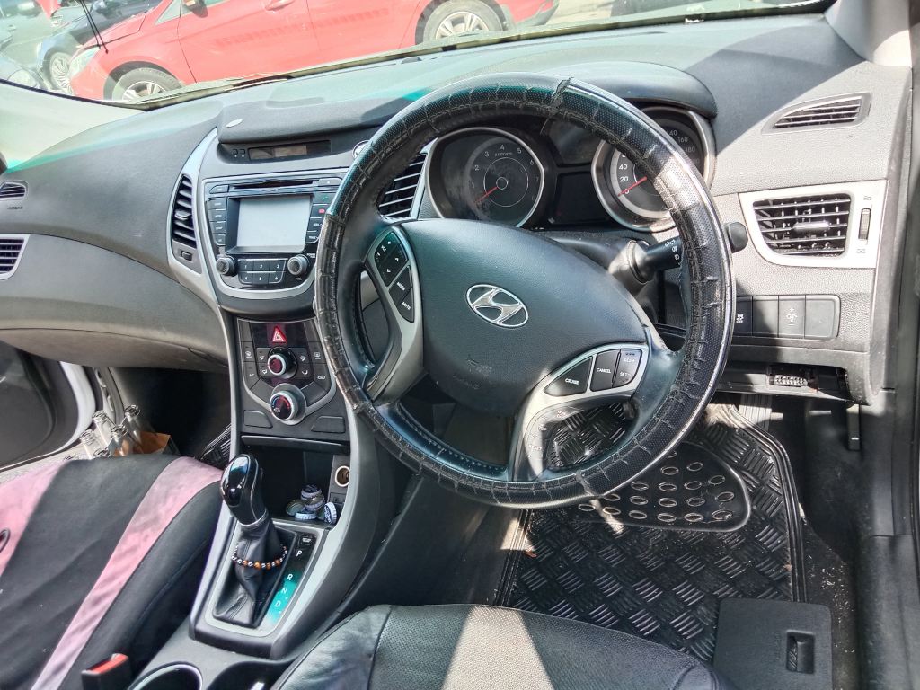 P5496 - Hyundai Elantra 2014 White Wrecking - Image 6