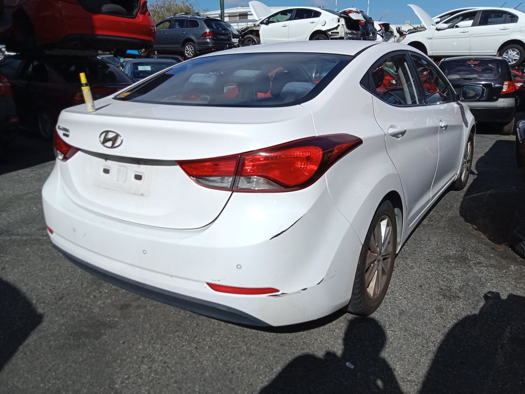 P5496 - Hyundai Elantra 2014 White Wrecking - Image 13