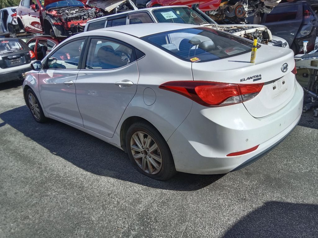 P5496 - Hyundai Elantra 2014 White Wrecking - Image 14