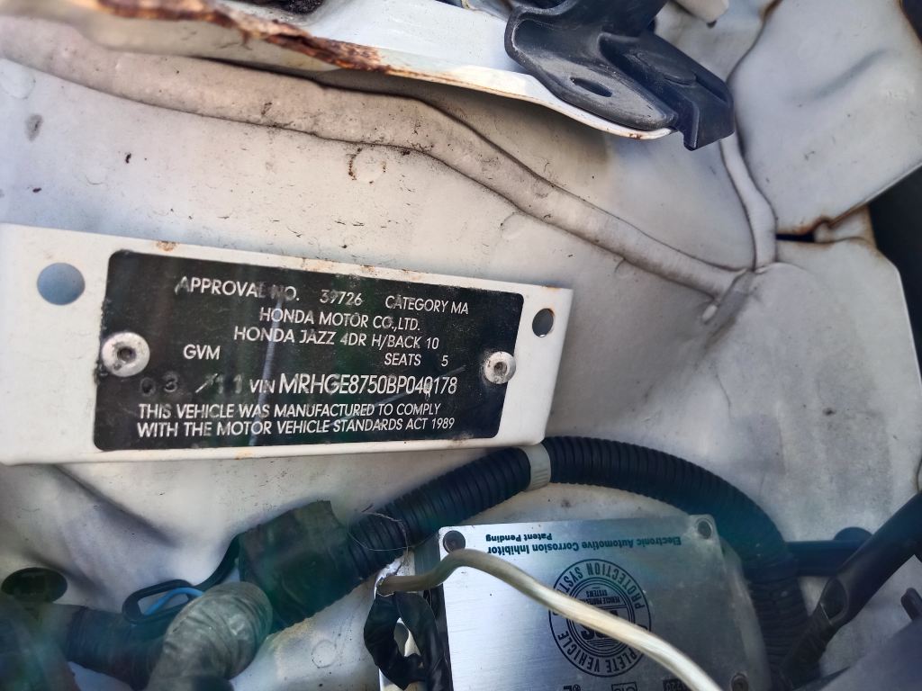 P5497 - Honda jazz 2011 White Wrecking - Image 3