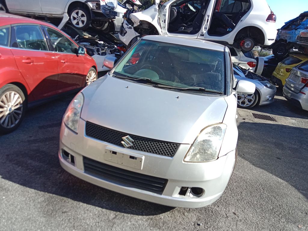 P5509 - Suzuki Swift 2005 Silver Wrecking