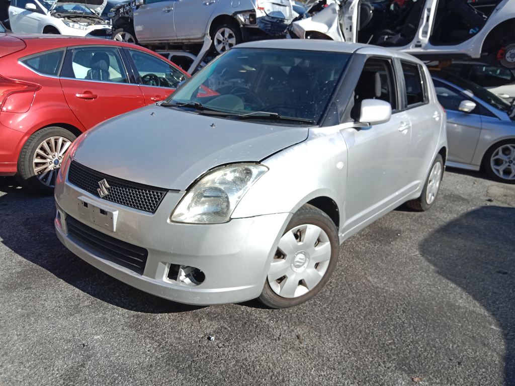 P5509 - Suzuki Swift 2005 Silver Wrecking - Image 15