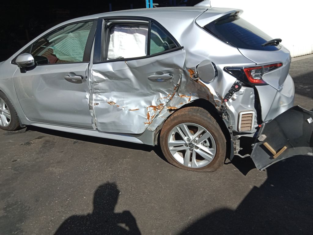 P5511 - Toyota corolla 2020 Silver Wrecking - Image 5