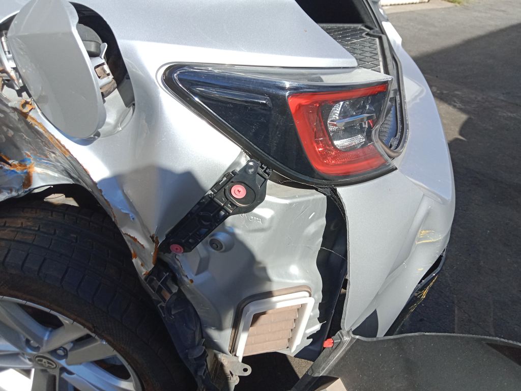 P5511 - Toyota corolla 2020 Silver Wrecking - Image 13
