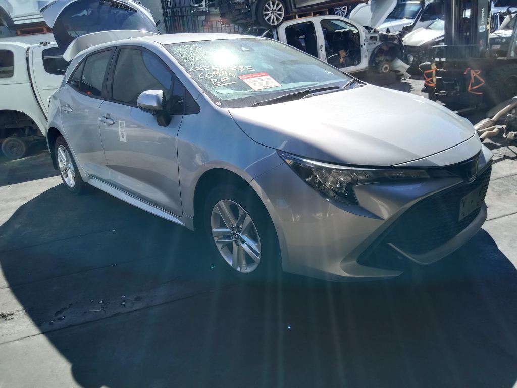 P5511 - Toyota corolla 2020 Silver Wrecking - Image 15