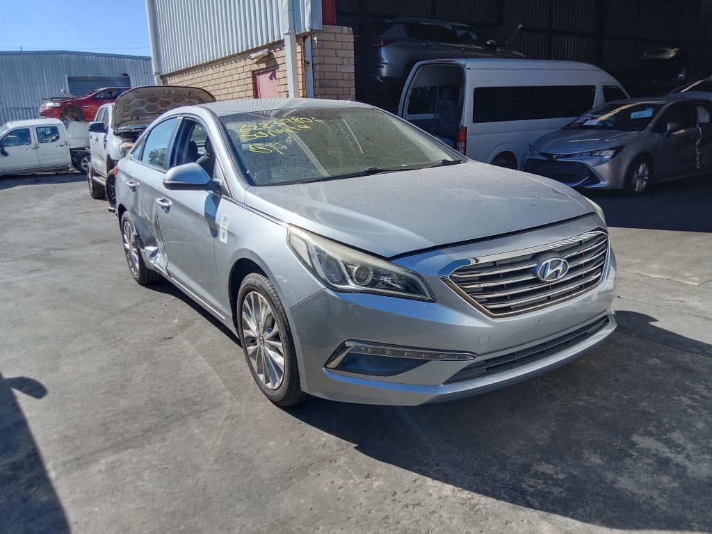 P5513 - Hyundai sonata 2016 Grey Wrecking