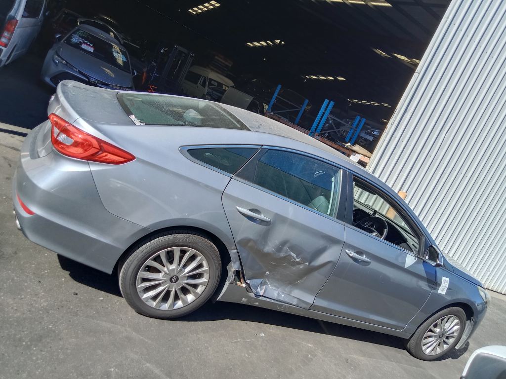 P5513 - Hyundai sonata 2016 Grey Wrecking - Image 14