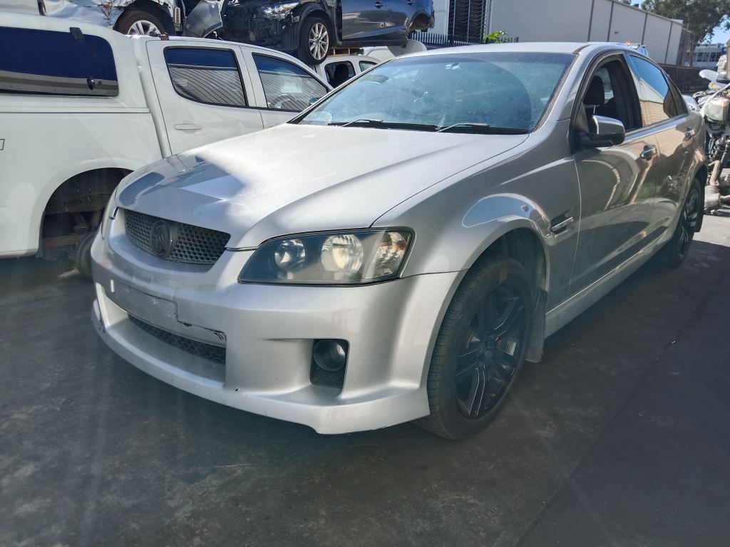 P5518 - Holden Commodore SV6 2008 Silver Wrecking - Image 15
