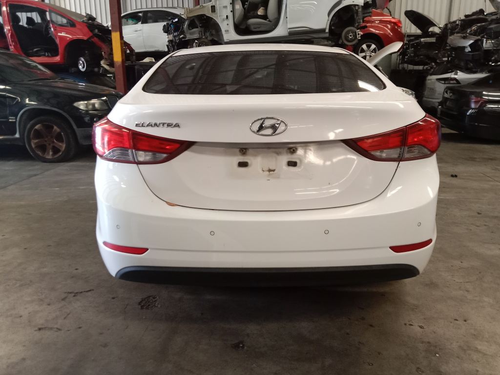 P5519 - Hyundai Elantra 2015 White Wrecking - Image 14