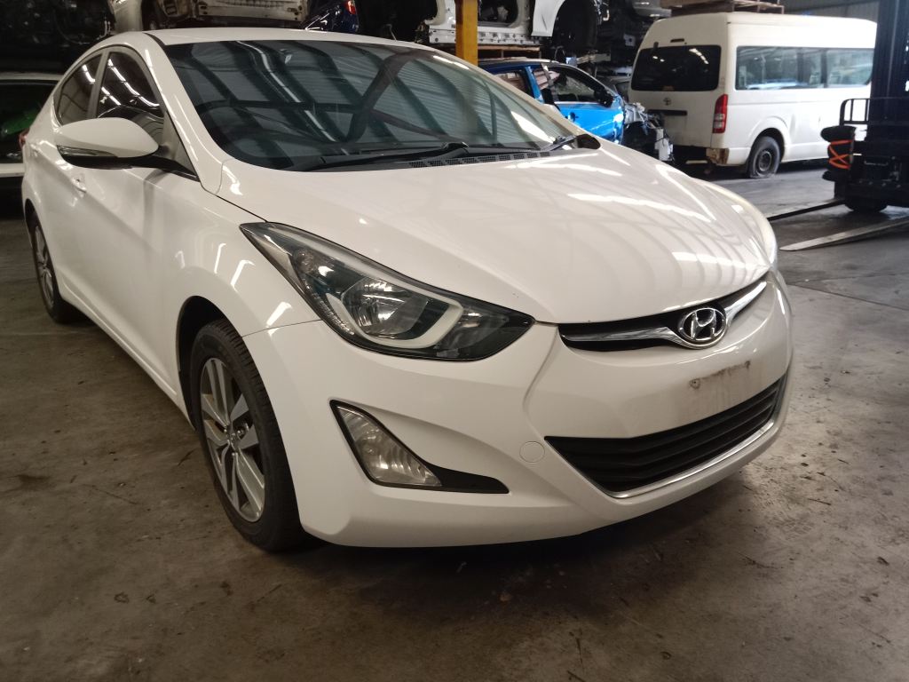 P5519 - Hyundai Elantra 2015 White Wrecking - Image 16