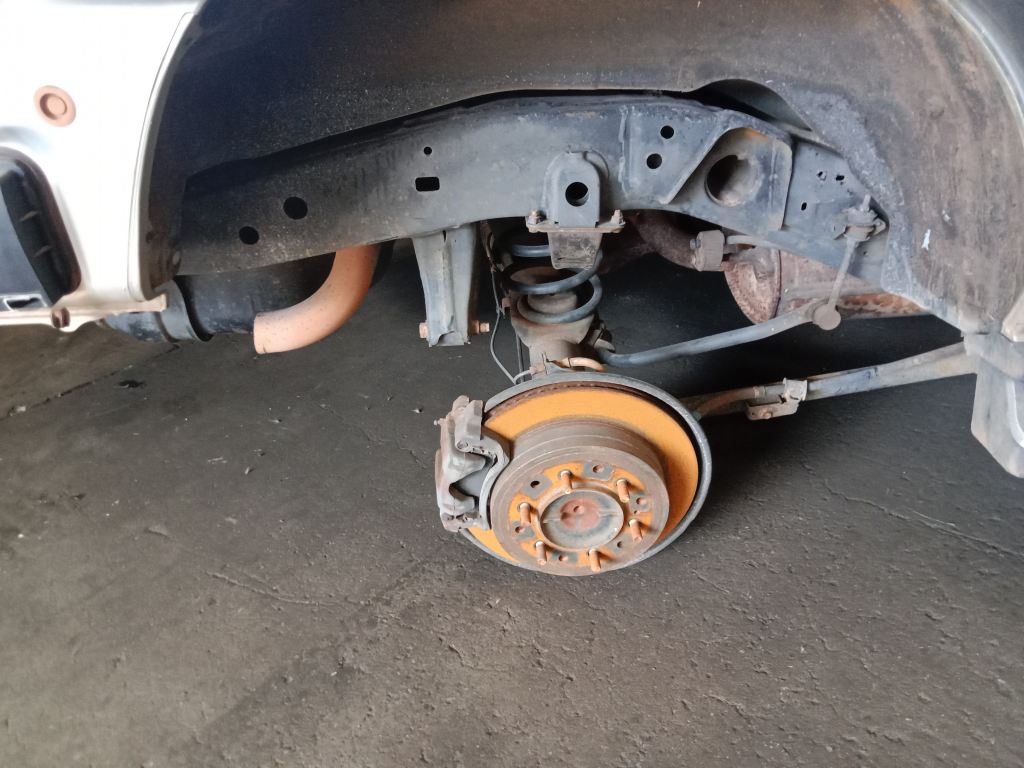 P5520 - Toyota Prado 120 series 2005 Silver Wrecking - Image 12