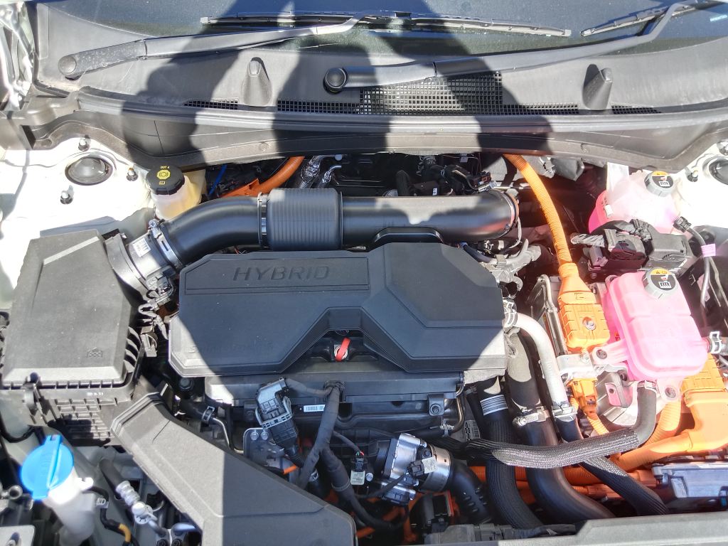 P5522 - Kia Sportage hybrid 2025 White Wrecking - Image 5
